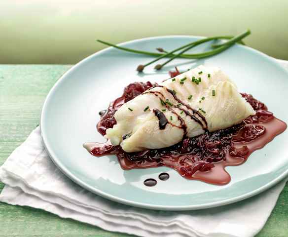 Filetti di merluzzo con composta di cipolle al balsamico
