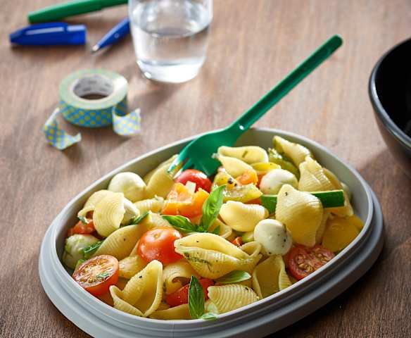 Pastasalat mit Gemüse