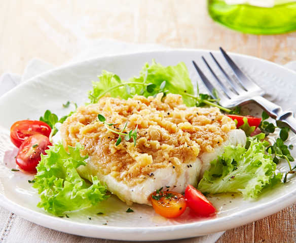 Robalo al mojo de ajo