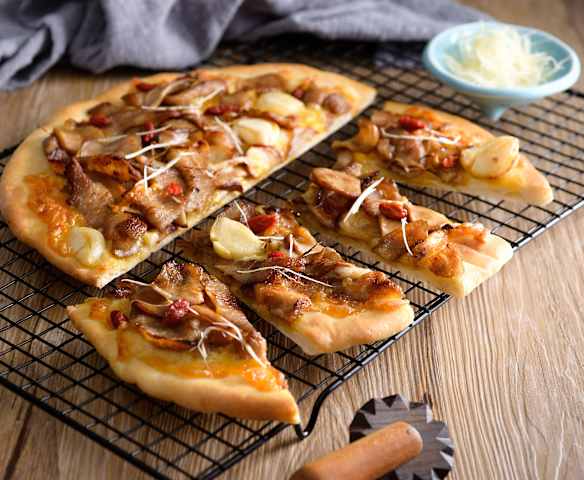 麻油松阪豬披薩