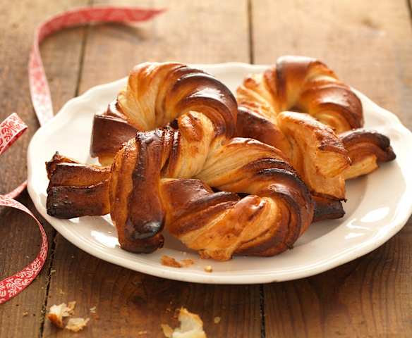 Lazos de brioche y hojaldre