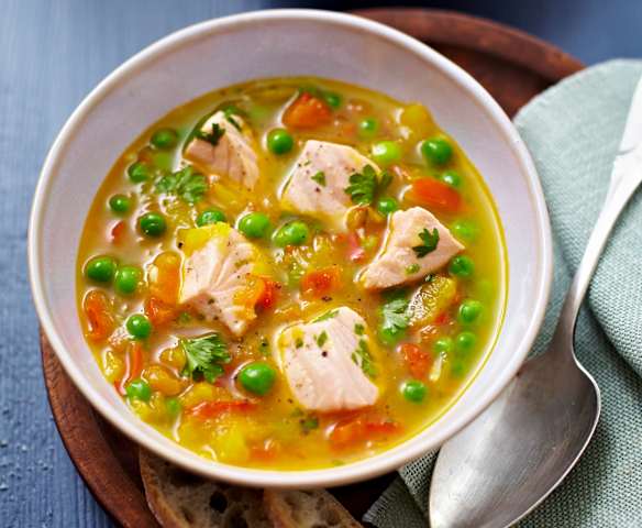 Zupa rybna z kolendrą