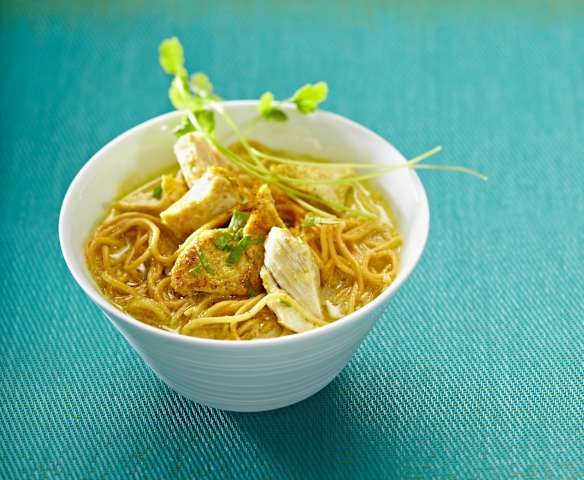 Nouilles chinoises façon thaïe au poulet