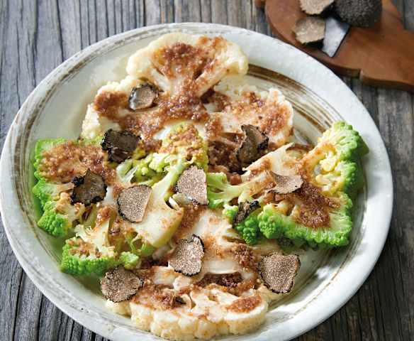 Cavolfiori con bagna cauda e scorzone