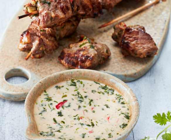 Kokosmarinade zu Lammspießen