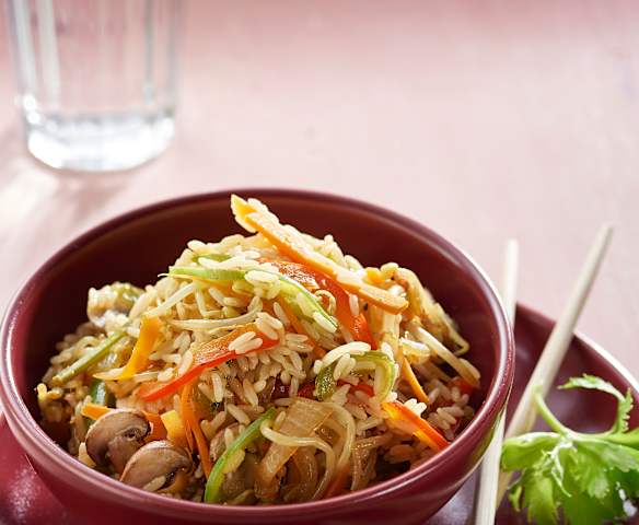 Poêlée de riz aux légumes asiatiques