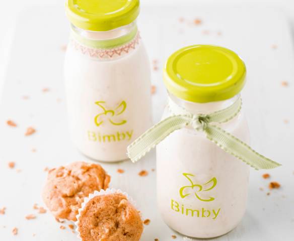 Iogurte líquido de laranja e cereais