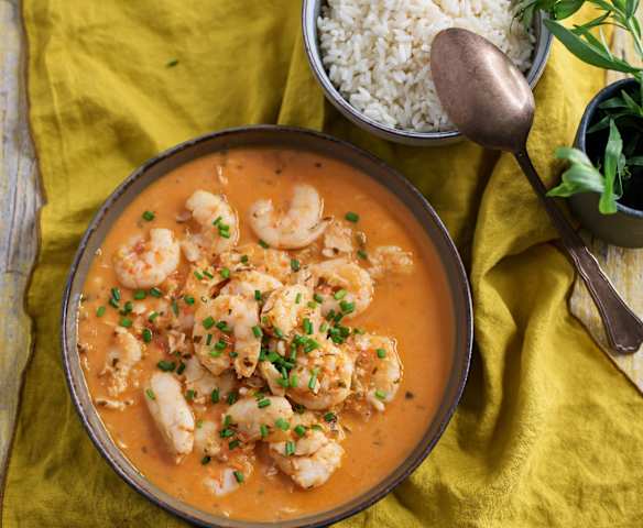 Gulasz z owoców morza z ryżem