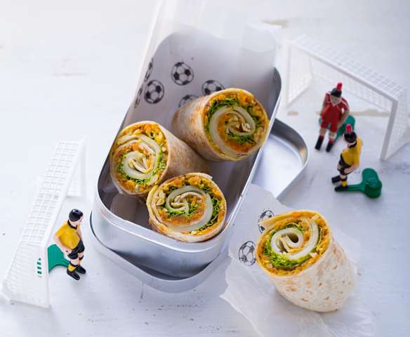 Käse-Wraps mit Möhren-Mandel-Salsa