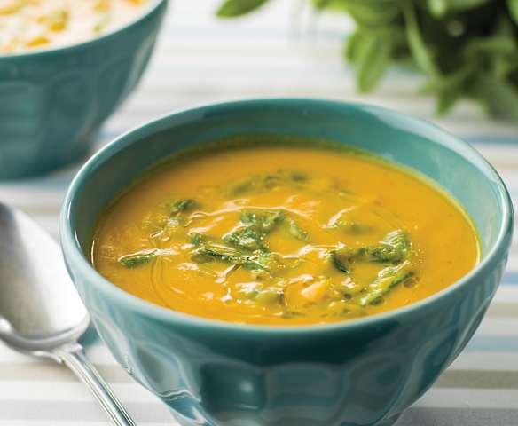 Sopa de cenoura e canónigos