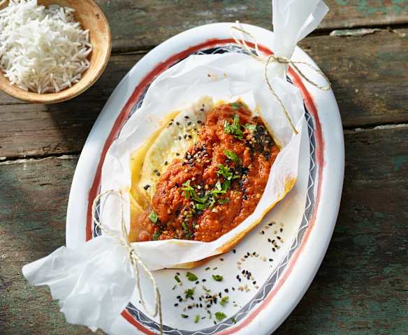 Steinbutt-Curry-Schiffchen mit Basmatireis (Indien) Steinbutt-Curry-Schiffchen mit Basmatireis (Indien)