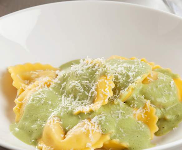 Ravioli s cuketovou omáčkou