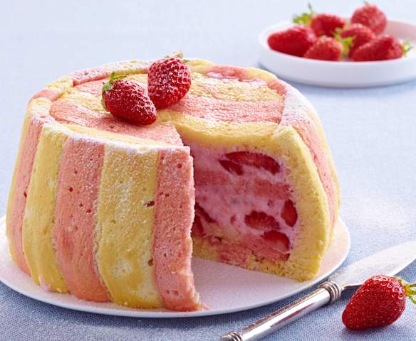 Charlotte aux fraises et fromage blanc