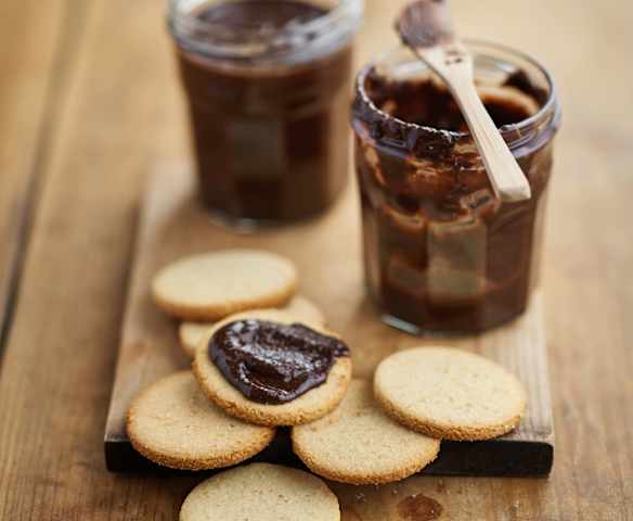 Creme de chocolate e avelã paleo