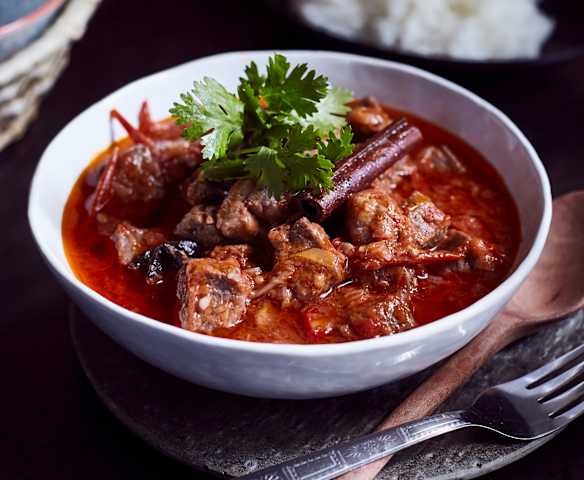 Suppenfleisch in Tomatensauce  (番茄炖牛腩)