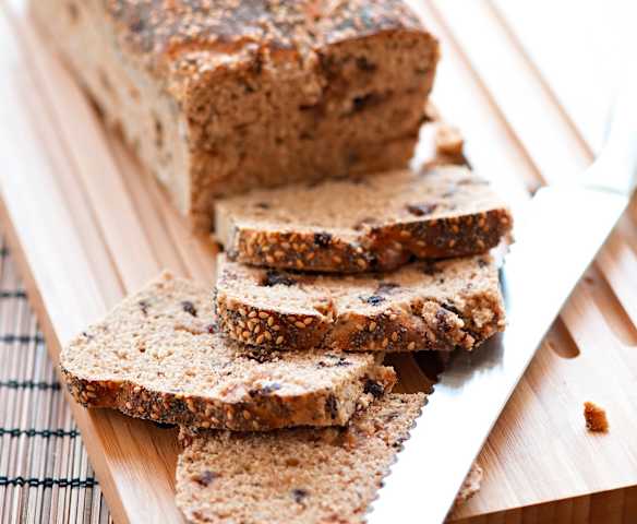 Pão com gérmen de trigo e passas