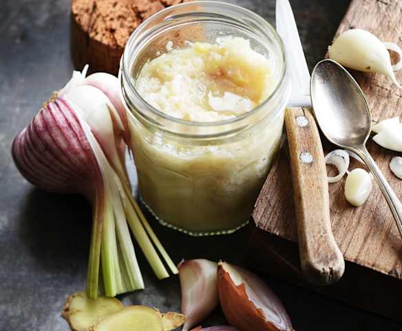 Pâte d'ail et d'échalote au gingembre
