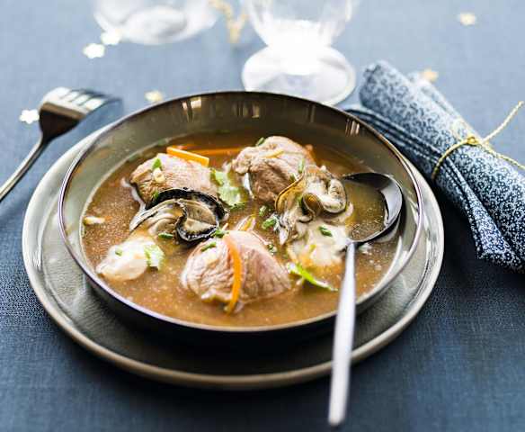 Nage iodée de sot-l'y-laisse aux huîtres