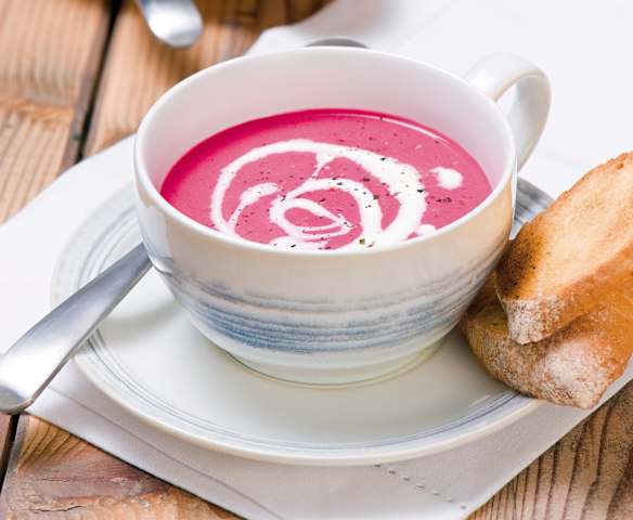 Kremowa zupa z pieczonych buraków