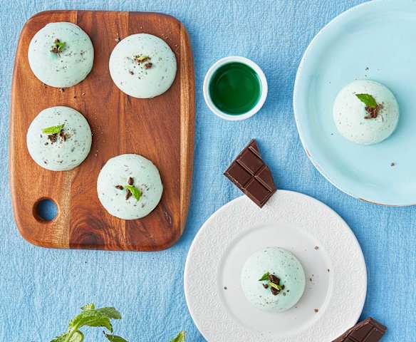 Semifreddo alla menta e cioccolato (senza lattosio) Semifreddo alla menta e cioccolato (senza lattosio)