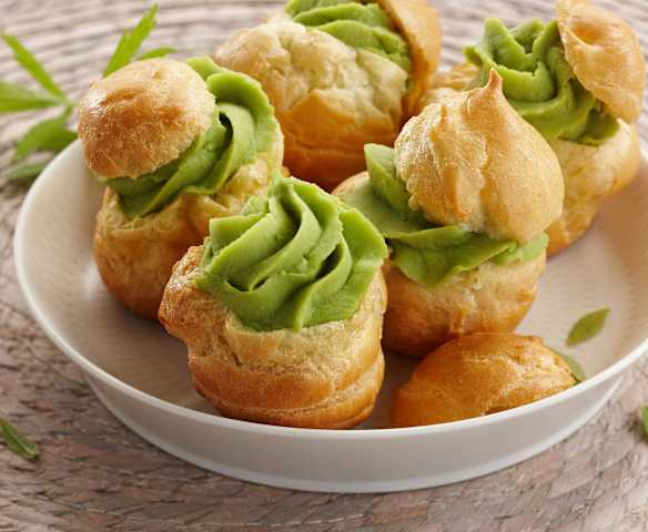 Choux à la mousse de petits pois Choux à la mousse de petits pois