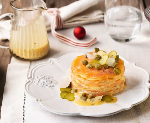 Timbales de salmón con salsa holandesa