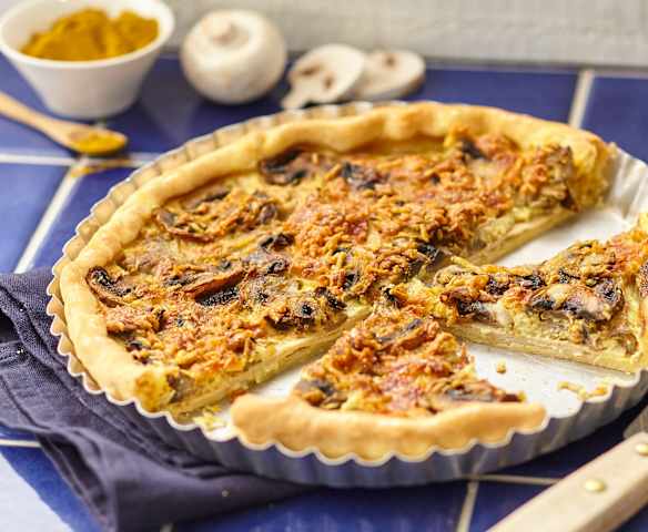 Quiche au poulet, curry et champignons
