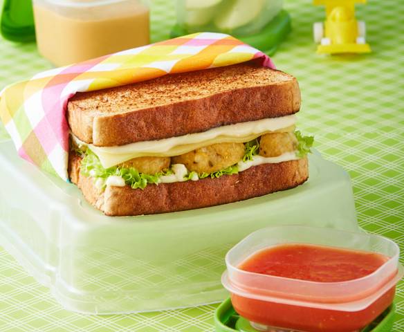 Kanapki z pulpetami z kurczaka