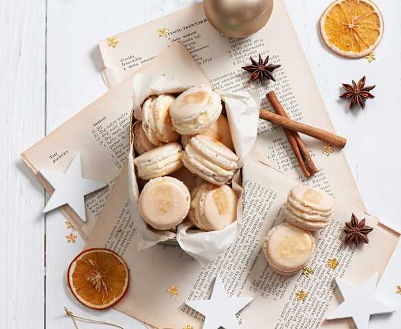 Piernikowe makaroniki z kremem pomarańczowym