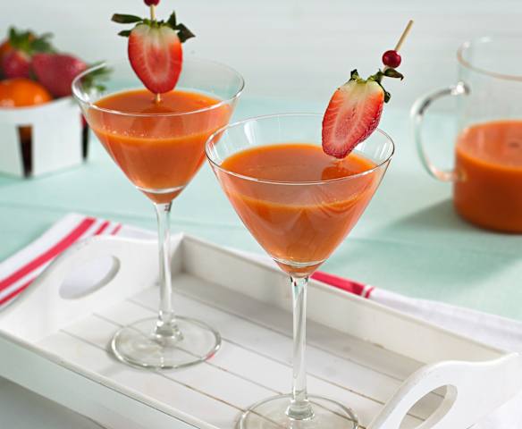 Drink truskawkowy z mango i syropem z mandarynek Drink truskawkowy z mango i syropem z mandarynek