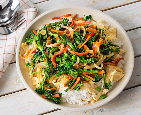 Vegetable Stir Fry with Eggs and Rice (Hestan Cue™)