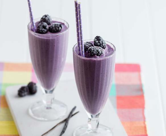 Smoothie de nectarina e amora