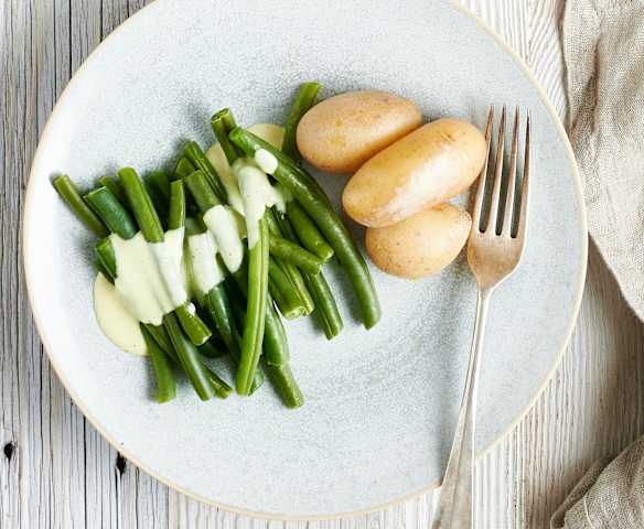 Haricots verts et sauce au curry