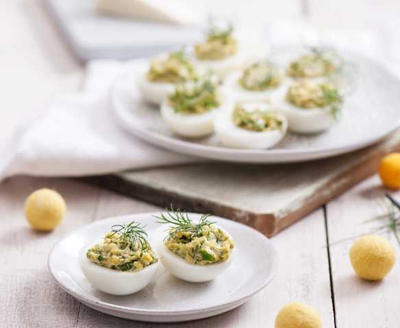 Jajka faszerowane ziołami