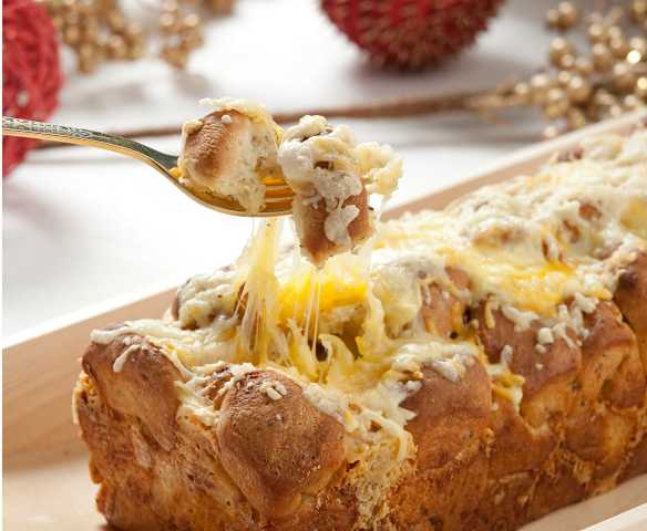 Pan de queso dorado (Golden cheese bread)