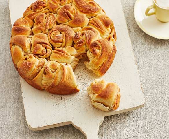 Dänische Hefeknoten