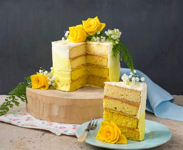 Lemon and elderflower ombre cake