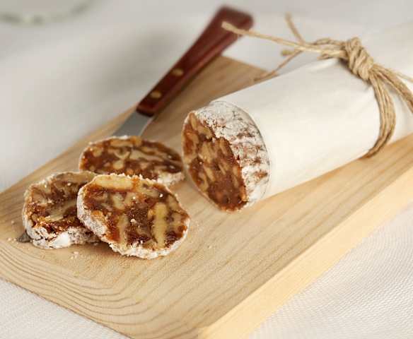 Salchichón de dátiles y nueces