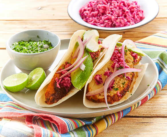 Tacos de pollo adobado