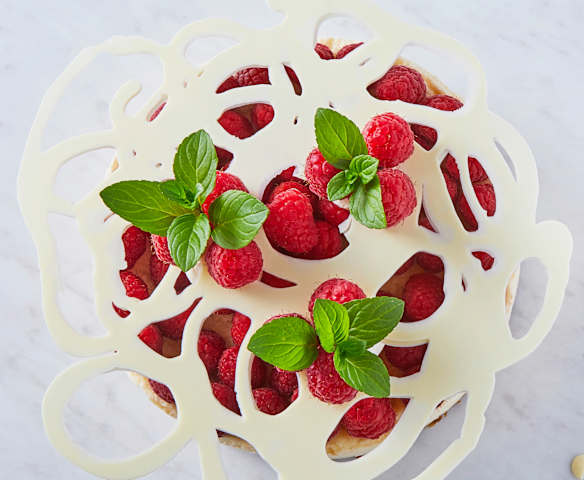 Garabateado de frambuesa y chocolate blanco