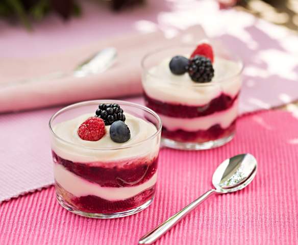 Tiramisú de frutos del bosque