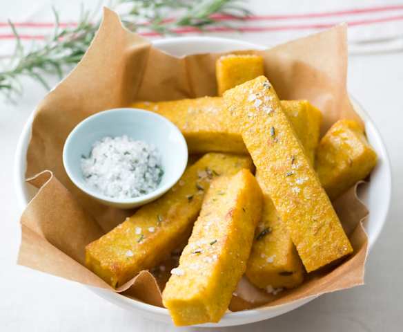 Polentové hranolky s rozmarýnem a tymiánem