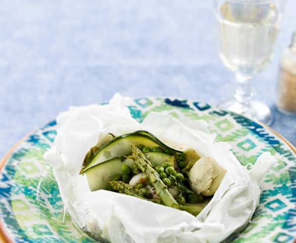 Papelotes de pescada com legumes verdes