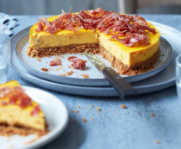 Cheesecake à la brousse, carottes et jambon cru