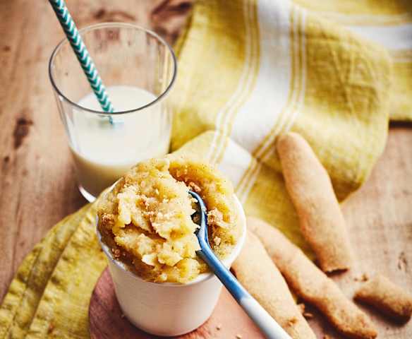 Compote de pommes aux biscuits maison