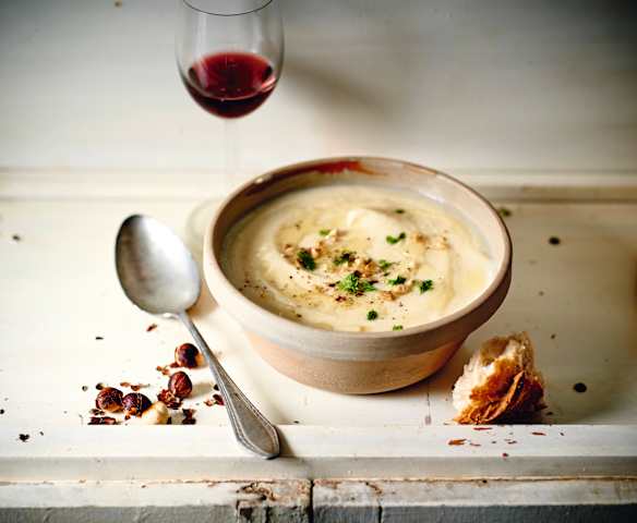 Velouté de panais à l'huile de noisette