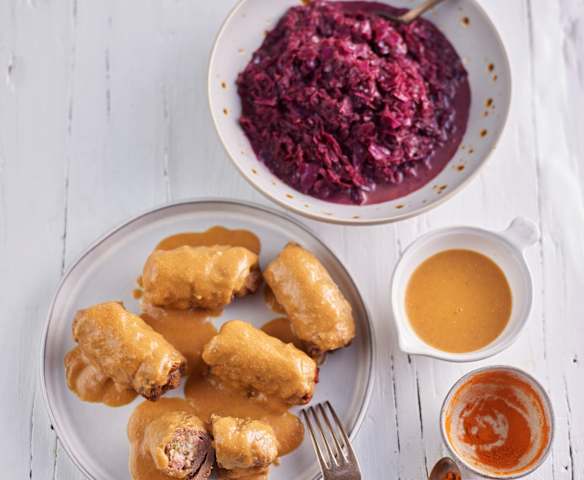 Involtini di manzo con cetriolini e cavolo rosso (Bimby Friend)