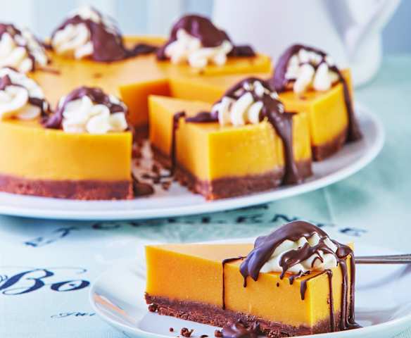 Tarta de camote y anís con chocolate