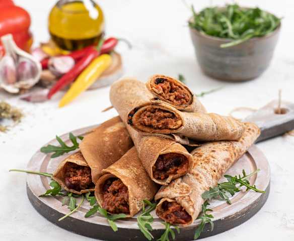 Naleśniki pełnoziarniste z farszem meksykańskim