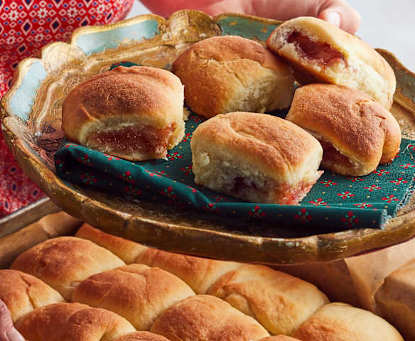 Brioches à la confiture de prunes